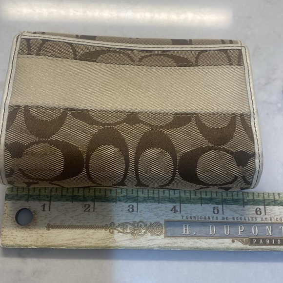 Coach Monogram Wallet in an Excellent Condition - Picture 10 of 11